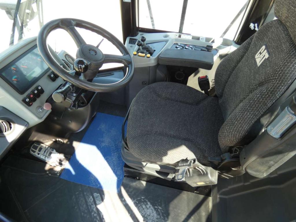 Caterpillar 950GC Photo 15