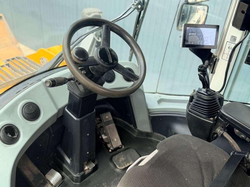 Liebherr L550 Xpower Photo 9