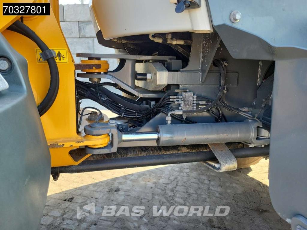 Liebherr L514 Photo 25