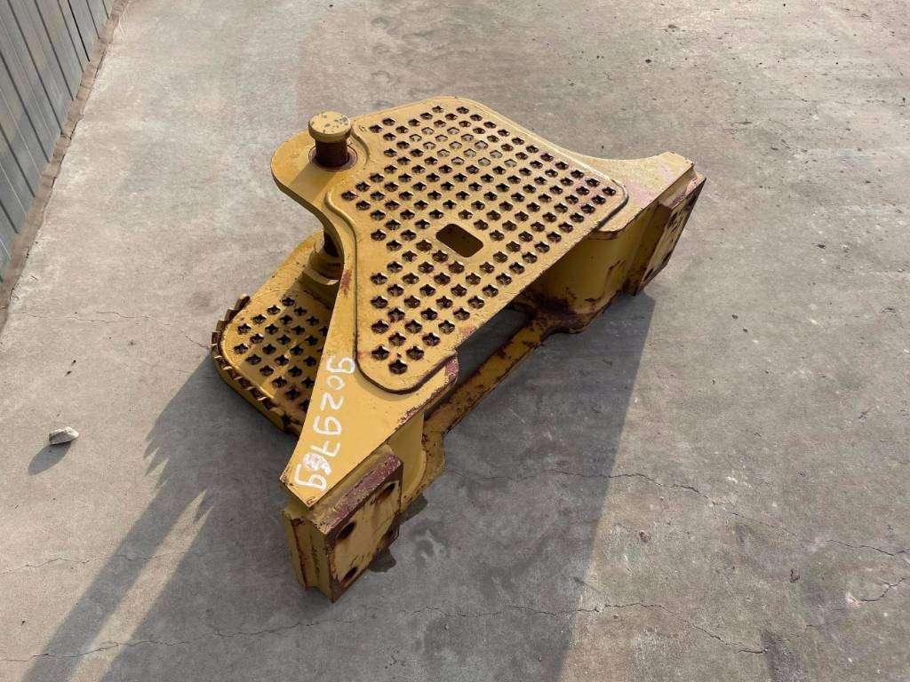Attelage de remorquage pour Caterpillar D4 NG Photo 3