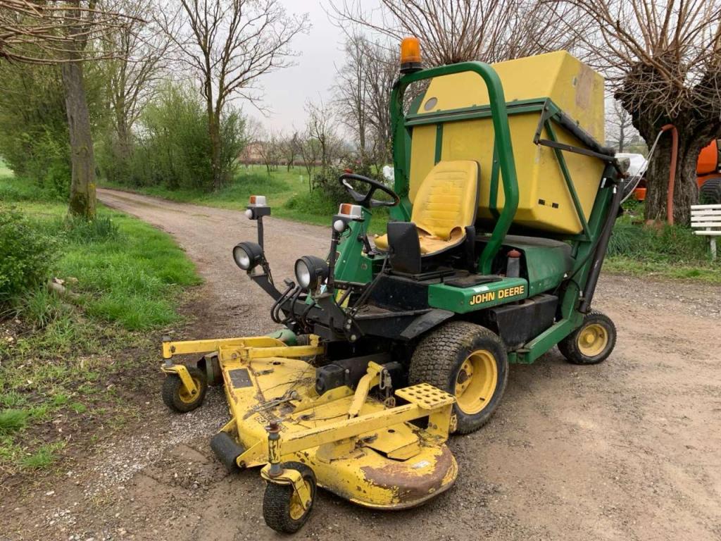 John Deere F935 Photo 1