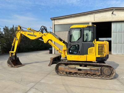 Komatsu PC 118 Photo 1