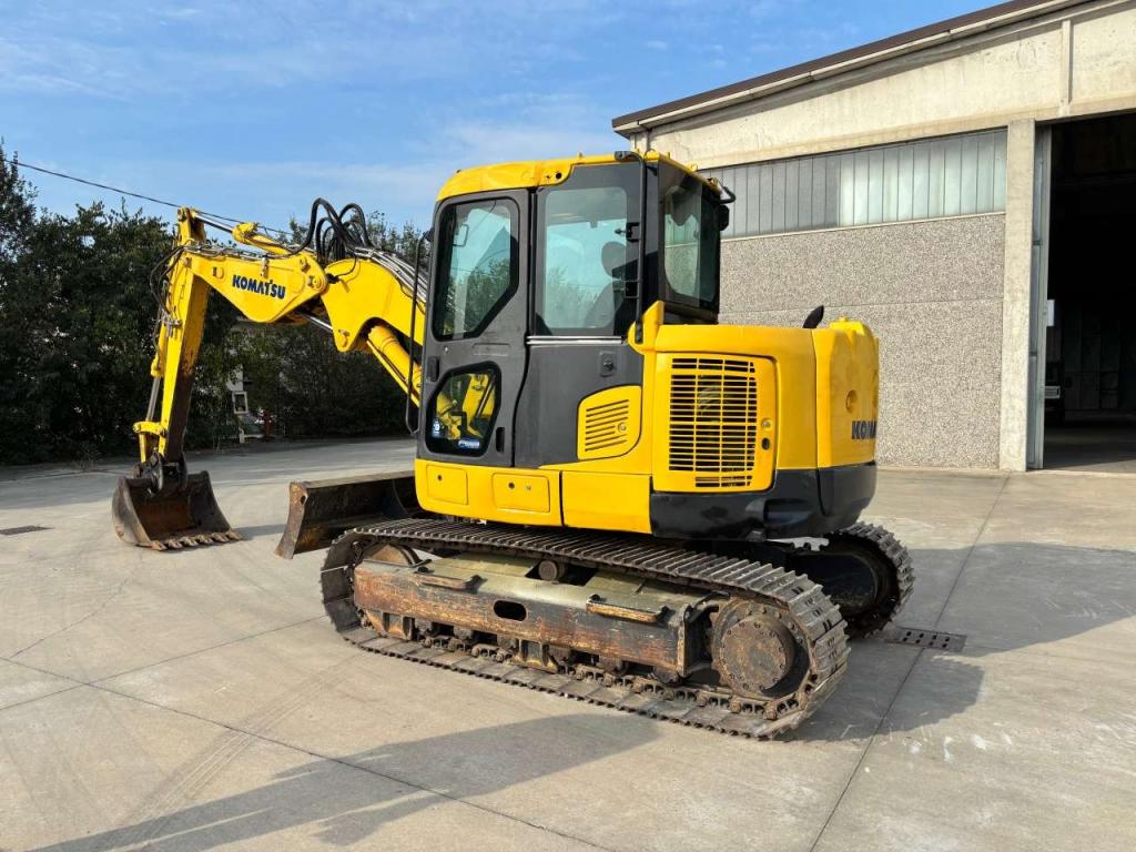 Komatsu PC 118 Photo 2
