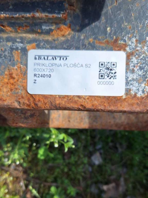 S2 for 25-32 ton excavators Attachment plate Photo 5