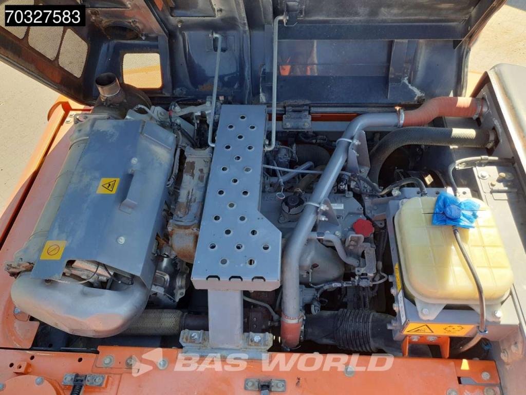 Hitachi ZX210 LC -6 Photo 16