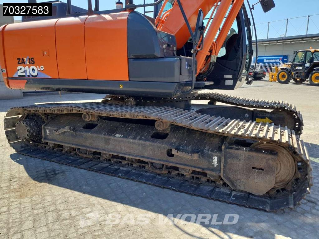 Hitachi ZX210 LC -6 Photo 26