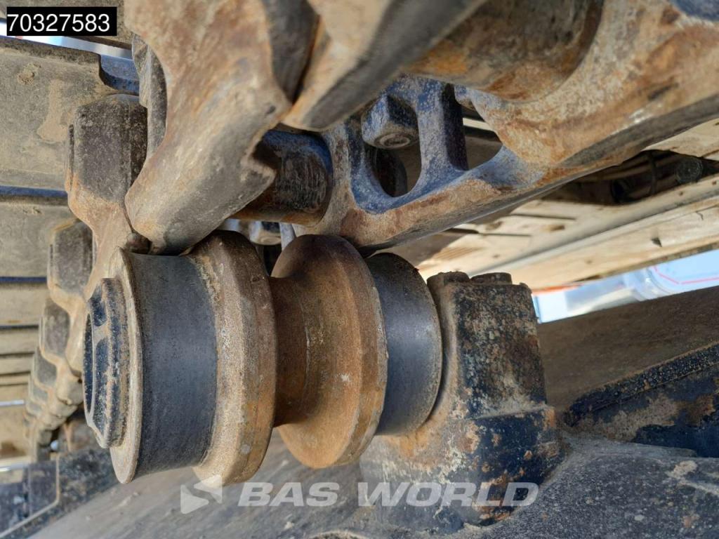 Hitachi ZX210 LC -6 Photo 27