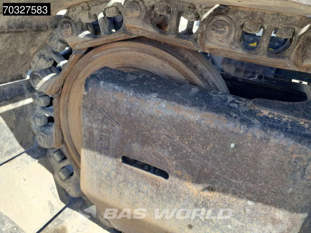 Hitachi ZX210 LC -6 Photo 28
