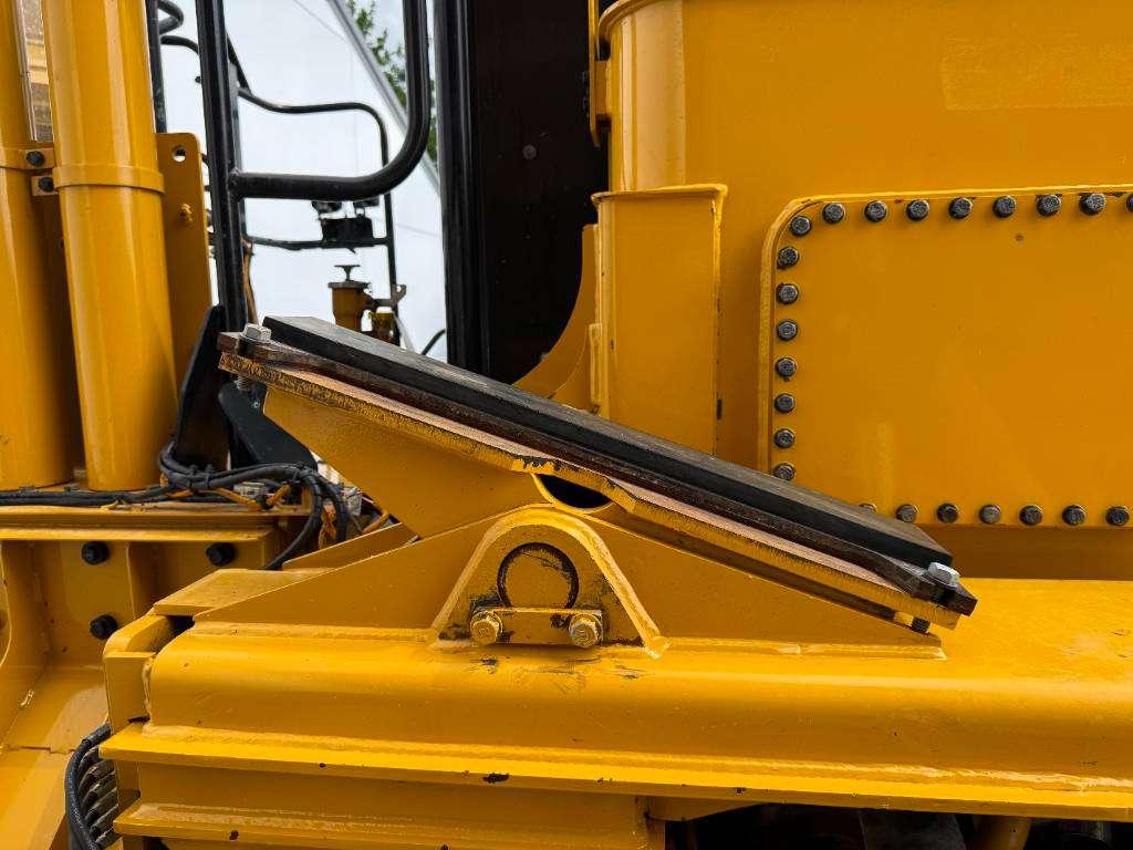 Caterpillar 772G - Automatic Greasing / Body Heating Photo 28