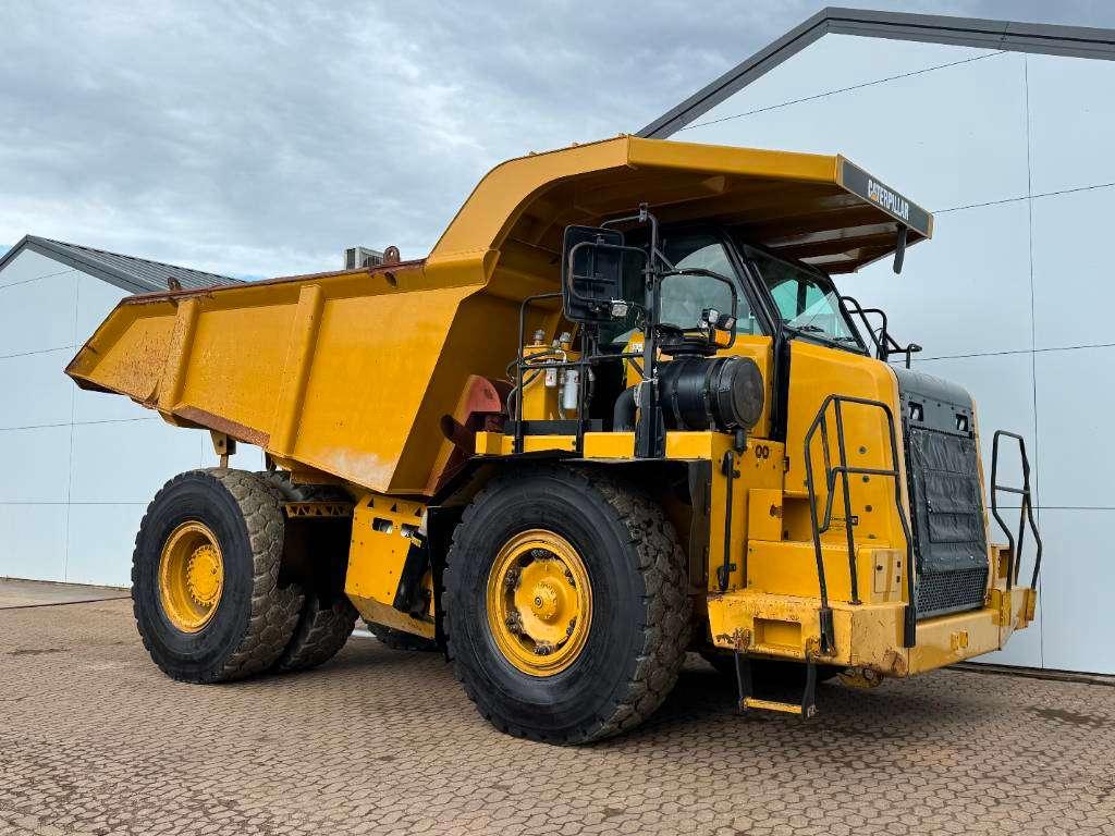 Caterpillar 772G - Automatic Greasing / Body Heating Photo 7