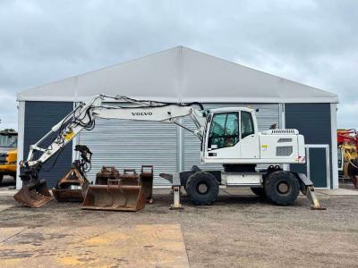 Volvo EW160D - 3 Buckets + 1 Grappler! / Triple Boom en vente par Boss Machinery