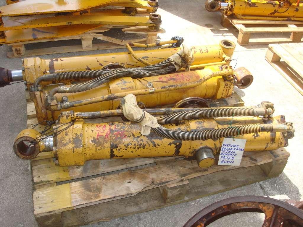 Piston de levage pour PALA GOMMATA FR15B Photo 3