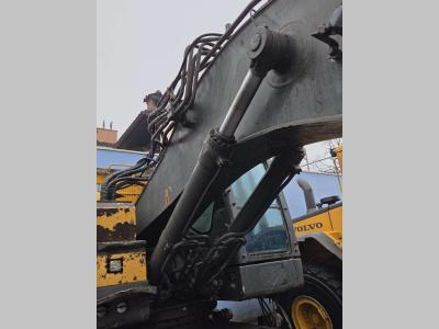 Volvo boom arm cylinders 14547225 for Volvo ECR235C L, ECR235D L, ECR235E L Photo 1