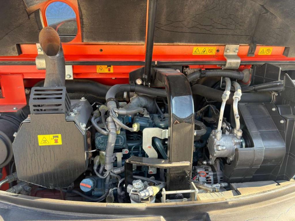 Kubota KX080-4 Photo 5