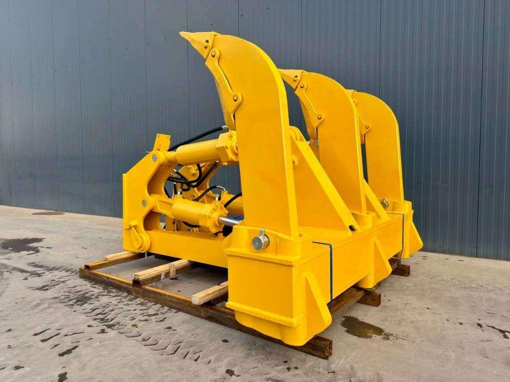 Komatsu D155 Photo 12