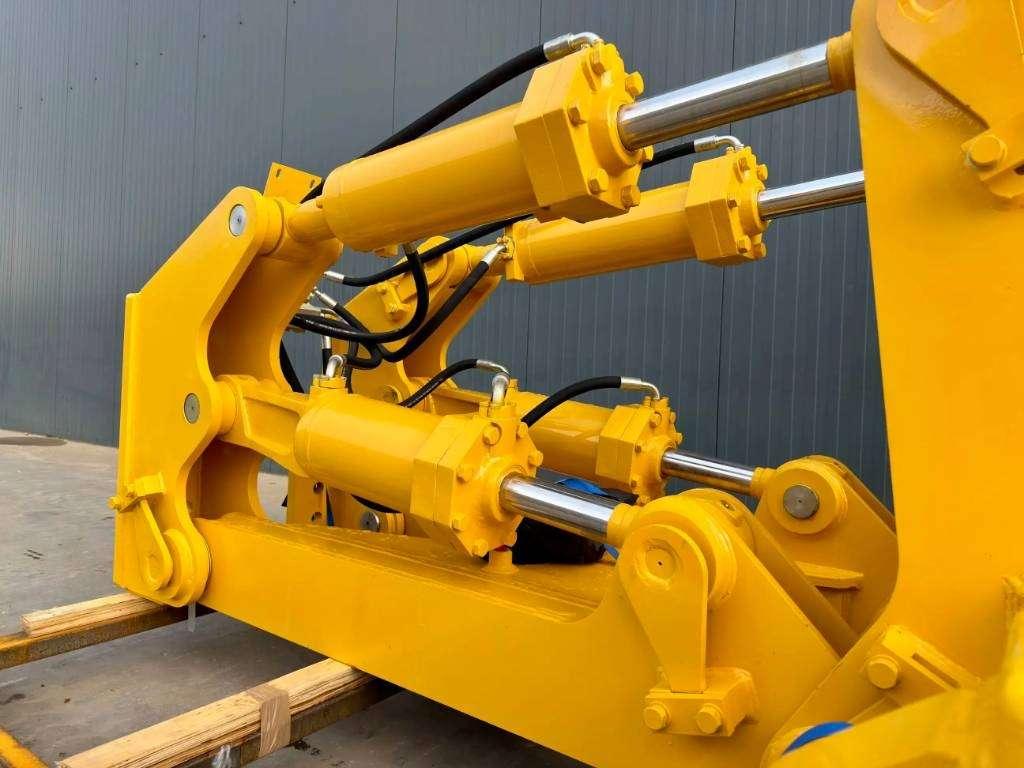 Komatsu D155 Photo 14
