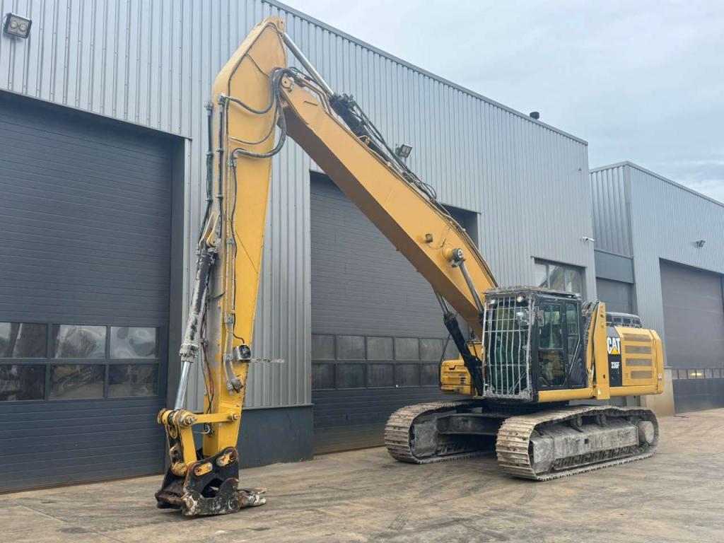 Caterpillar 336FL Tracked material handler Photo 2