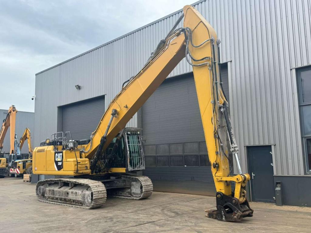 Caterpillar 336FL Tracked material handler Photo 7