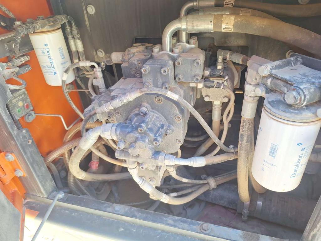Doosan DX240NLC Photo 3