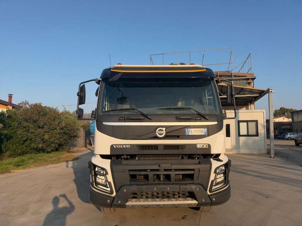 Volvo FMX 460 Photo 11