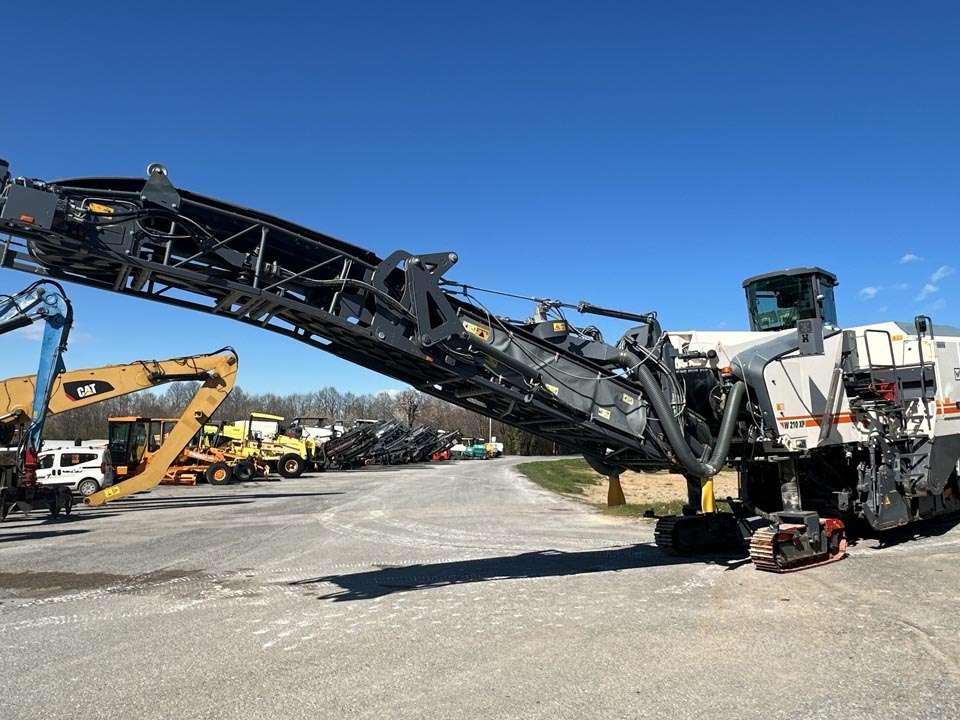 Wirtgen W 210 XP Photo 1