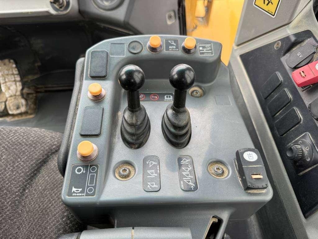 Caterpillar 966M - German Machine / Automatic Greasing Photo 11