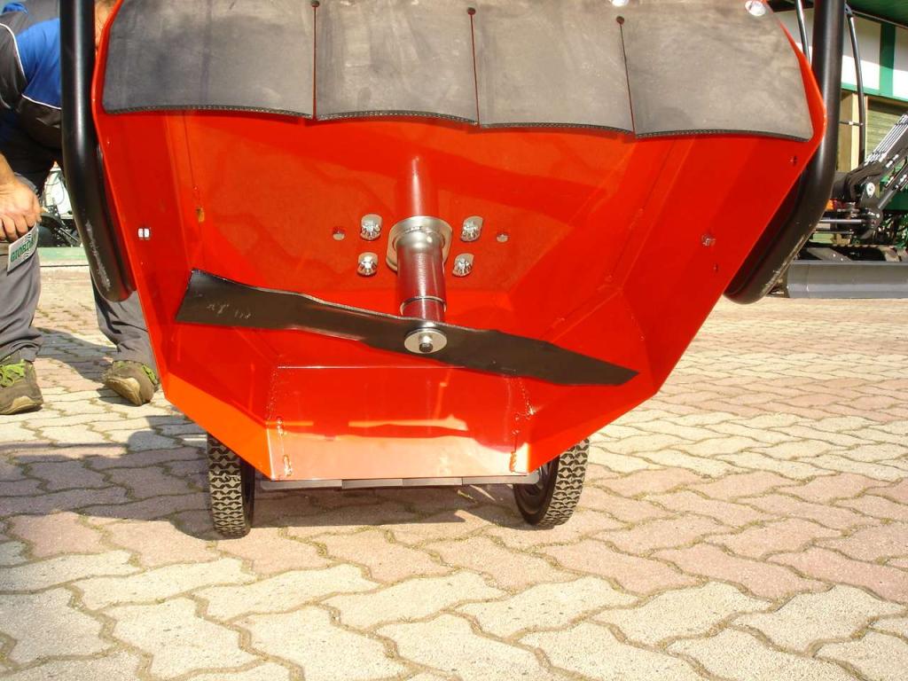 Tekna TRIMMER SFALCIATUTTO SEMOVENTE CON RUOTE MOTRICI TEKNA TR 60 Photo 18