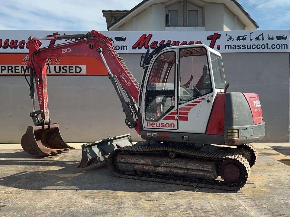 Neuson 8002 Photo 3
