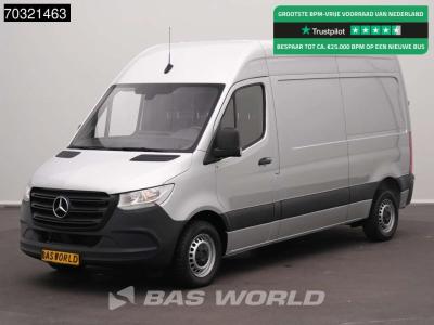 Mercedes-Benz Sprinter 215 CDI Automaat 150pk L2H2 MBUX Camera Airco Parkeersensoren CarPlay Euro6 L2 Airco en vente par BAS World B.V.
