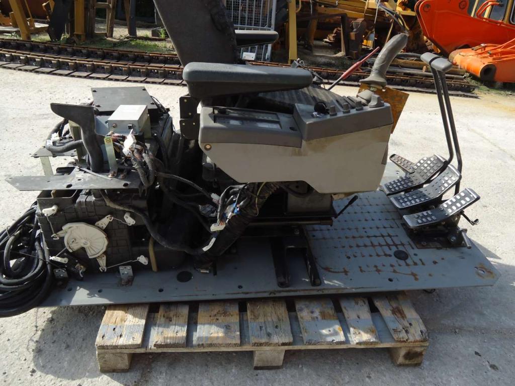 Console de commande / Plateforme de commande pour Hitachi ZAXIS 350.3 Photo 1