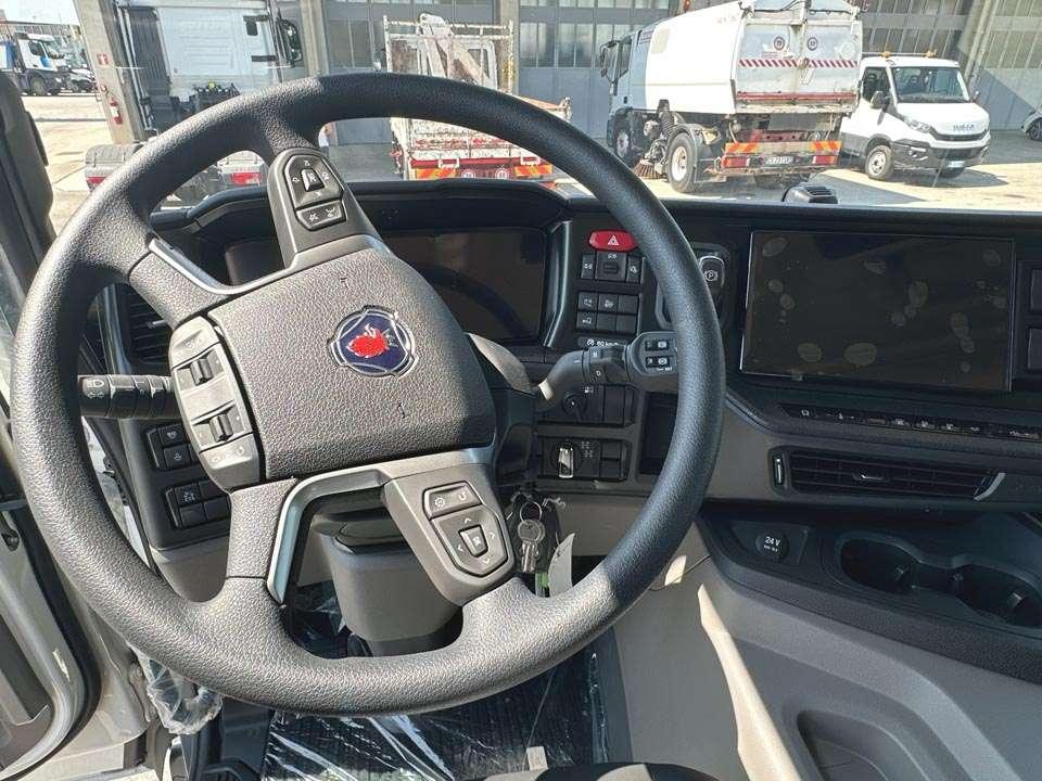 Scania P500 XT 8x4 Photo 20