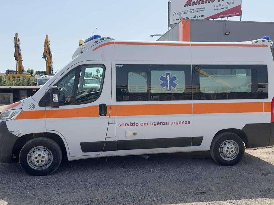 Fiat DUCATO AMBULANZA Photo 2