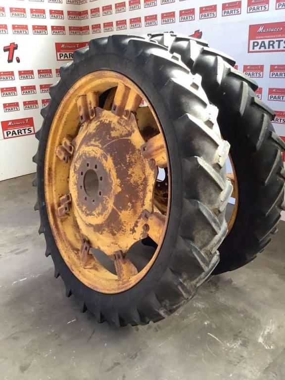 Michelin 9.5-44 Same Ford Photo 3