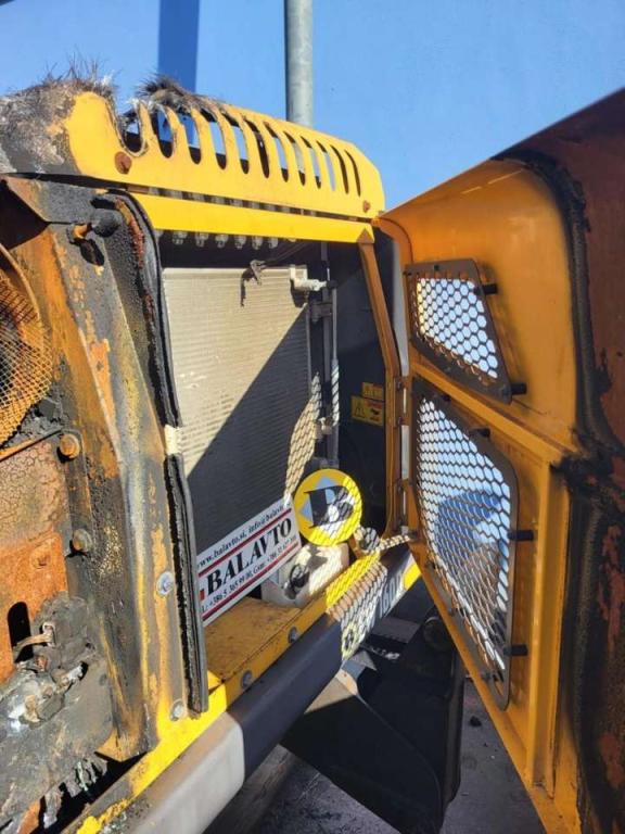 Volvo radiator 14614900 for Volvo EW160D Photo 2