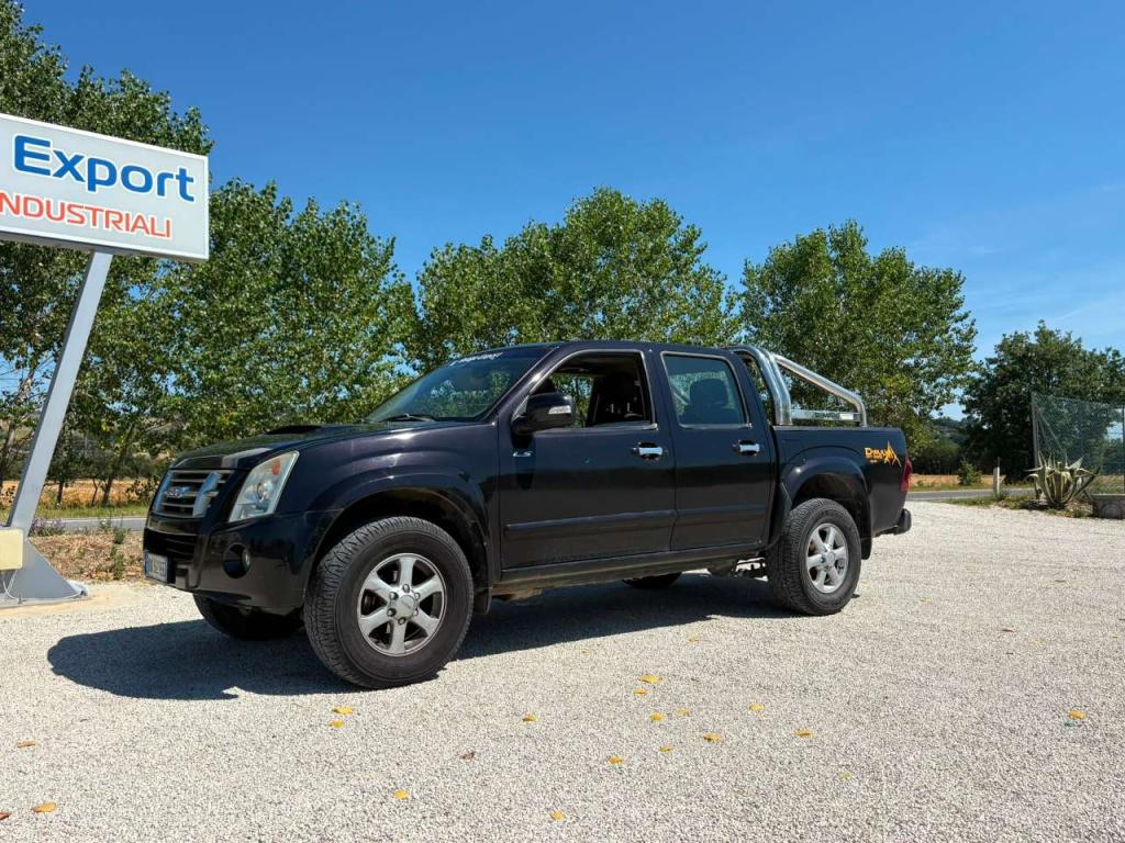 Isuzu 4X4 Photo 1