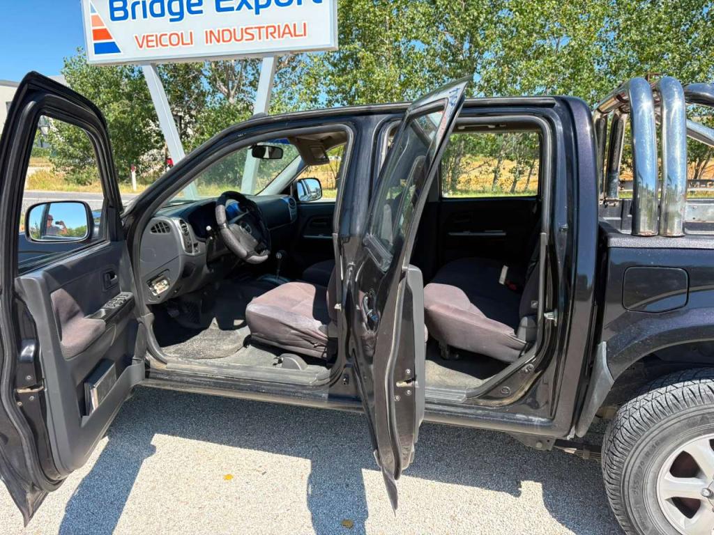 Isuzu 4X4 Photo 2