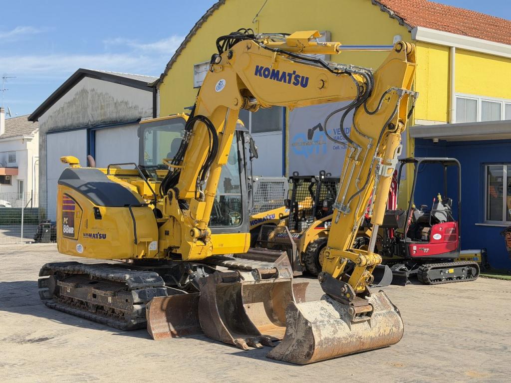 Komatsu PC88MR-11E0 Photo 2