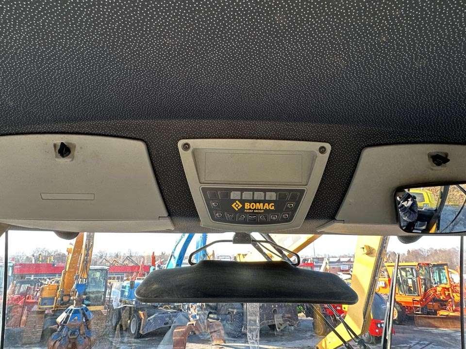Bomag BW216 DH-5 Photo 16