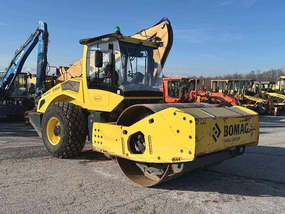 Bomag BW216 DH-5 Photo 18