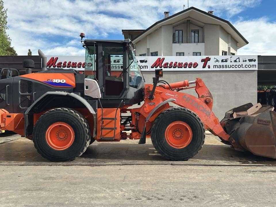 Hitachi ZW180-6 Photo 20
