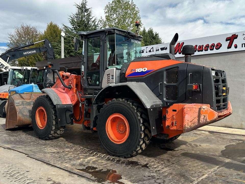 Hitachi ZW180-6 Photo 3