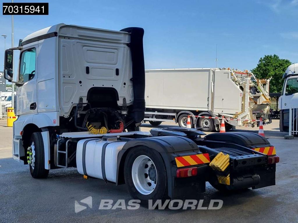 Mercedes-Benz Actros 1843 4X2 ClassicSpace Retarder Photo 2