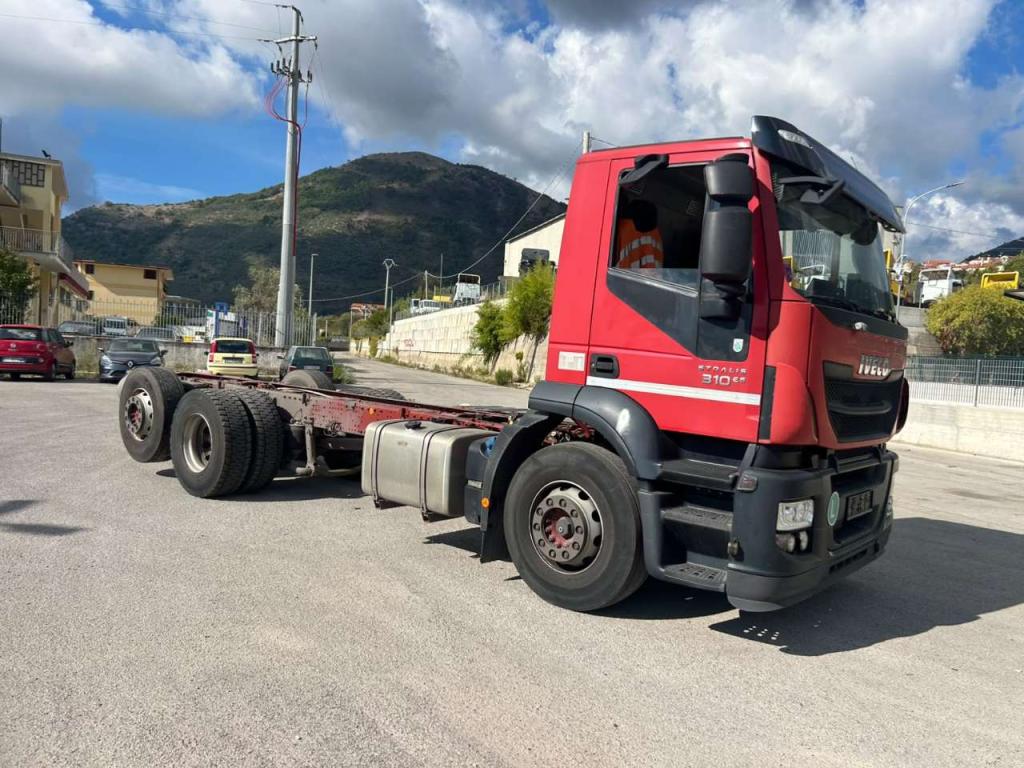 Iveco STRALIS HI-STREET 260S31 Photo 19