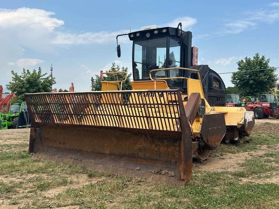 Tana E520 Photo 1