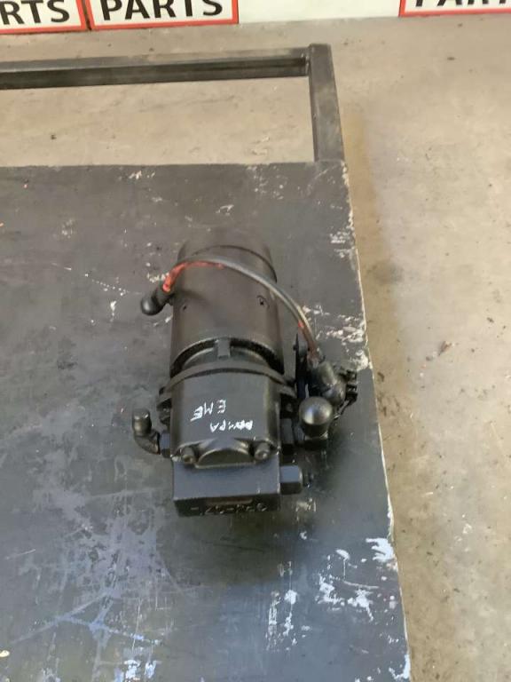 Pompe hydraulique d’urgence pour Hitachi ZW250-6 Photo 2