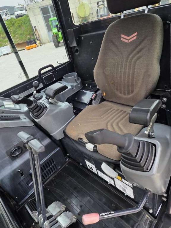 Yanmar VIO38 Photo 3