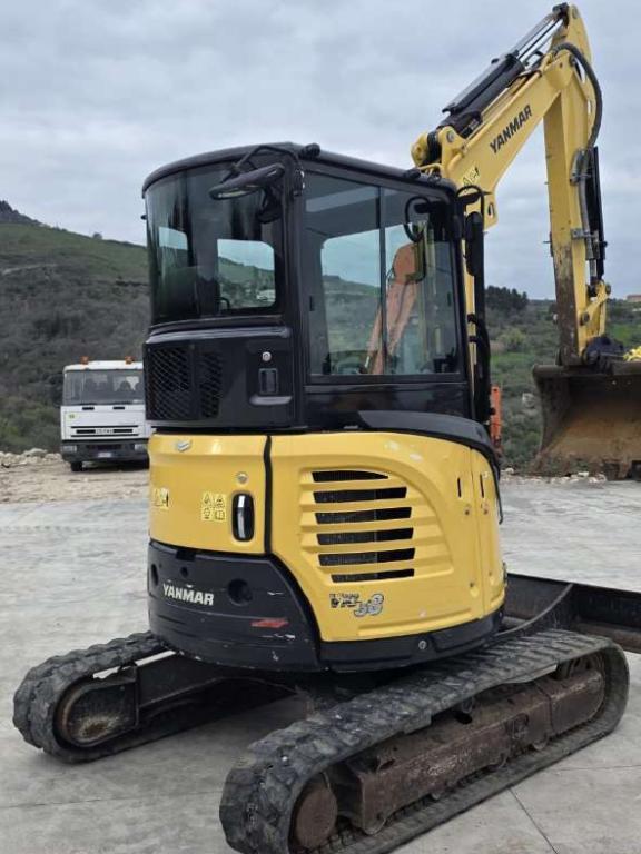 Yanmar VIO38 Photo 5