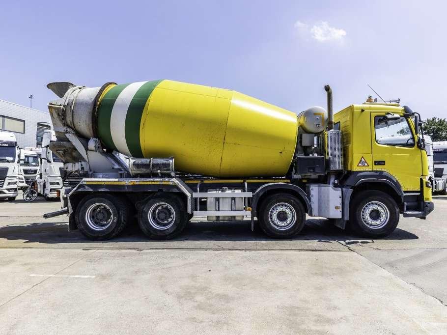 Volvo FMX 370 + LIEBHERR 10 m3 Photo 3