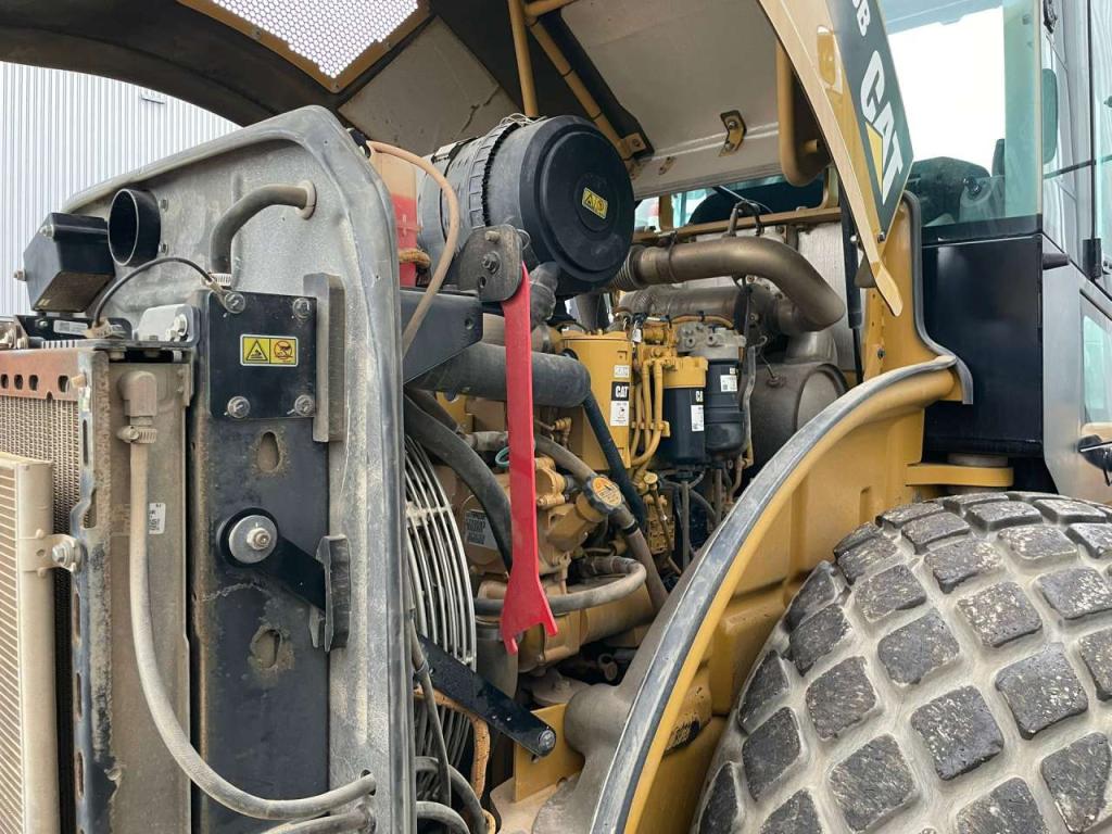 Caterpillar CS66 B Photo 28