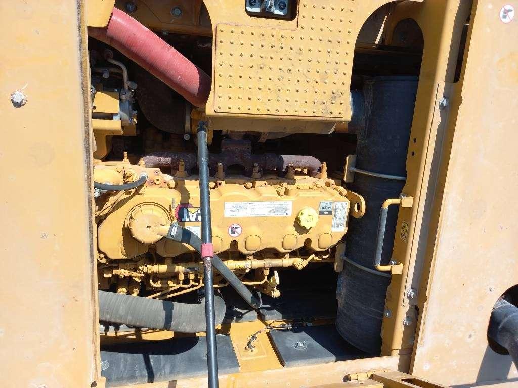 Caterpillar 350 (Abu Dhabi) Photo 22